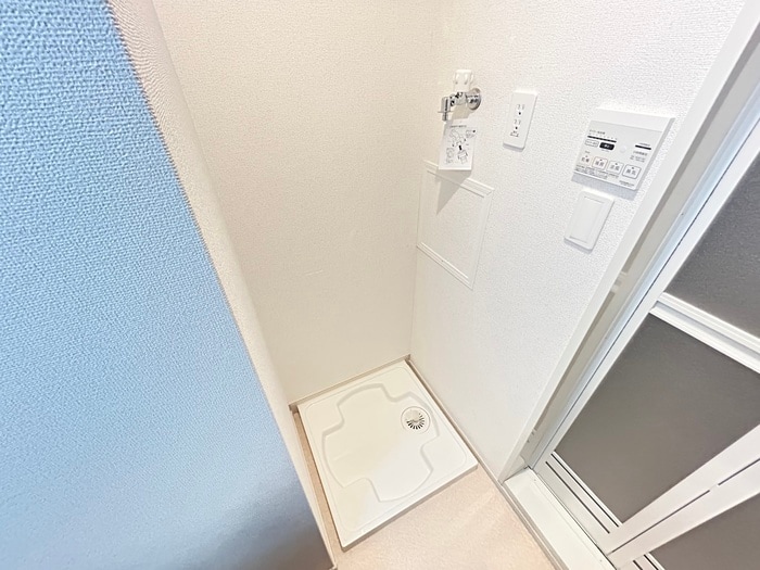 物件内観写真17　(洗濯機置場)