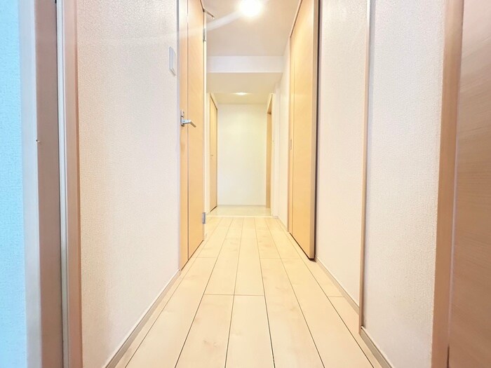 物件内観写真18　(廊下)