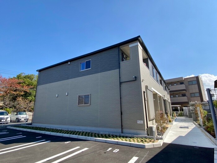 物件外観写真1　(外観写真)