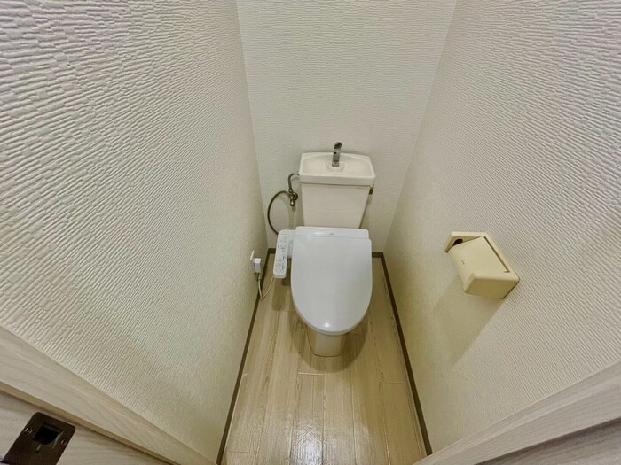 物件内観写真8　(トイレ)