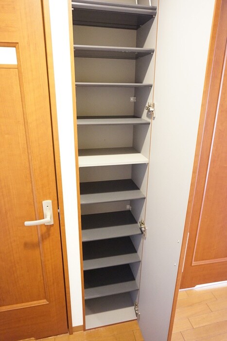 物件内観写真15　(収納)