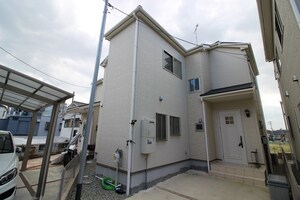 江坂町３丁目貸家外観写真