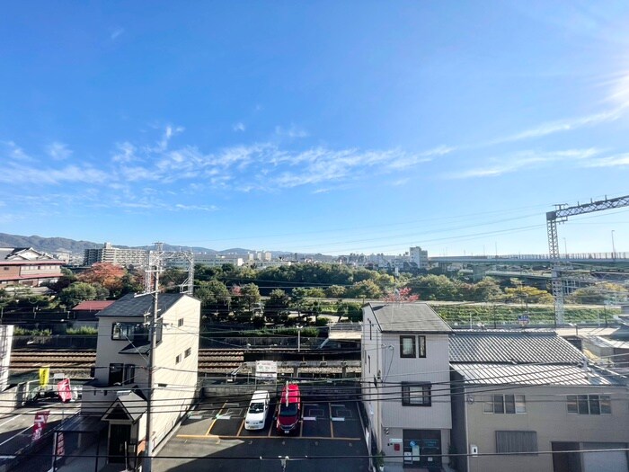 物件内観写真20　(室内からの展望)