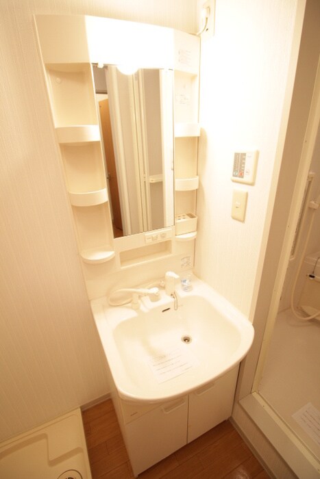 物件内観写真9　(洗面)