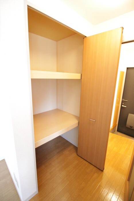 物件内観写真15　(収納)