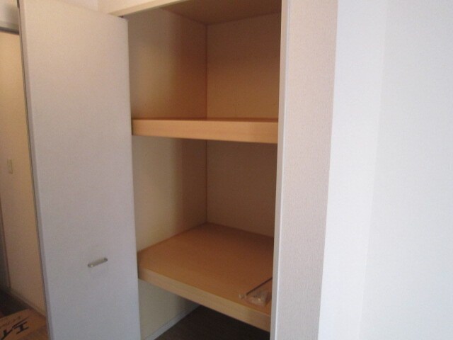物件内観写真16　(収納)