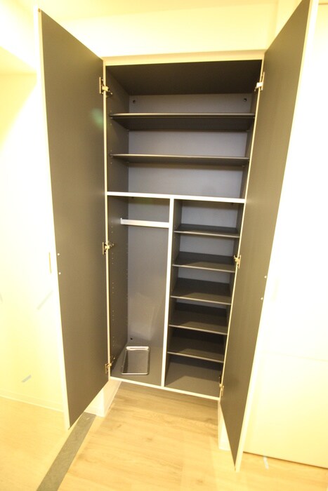 物件内観写真10　(靴箱)