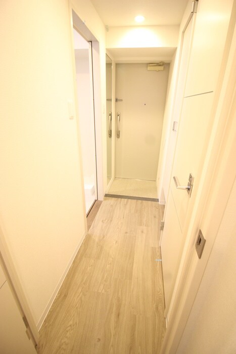 物件内観写真11　(廊下)