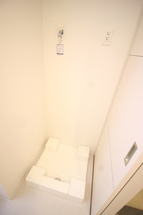 物件内観写真13　(洗濯機置場)