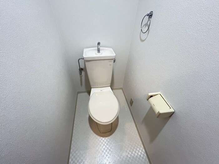 物件内観写真14　(トイレ)