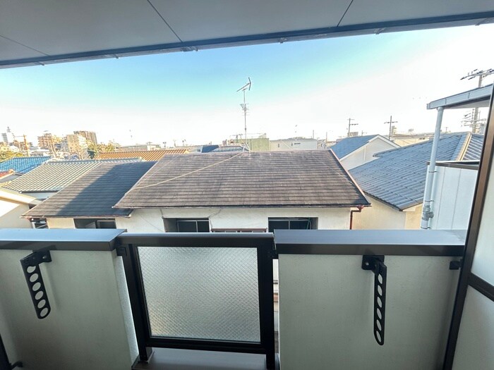 物件内観写真16　(室内からの展望)