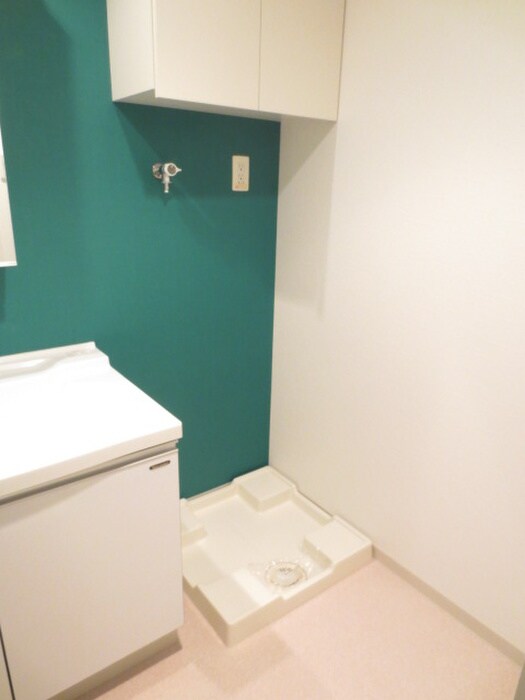 物件内観写真11　(洗濯機置場)