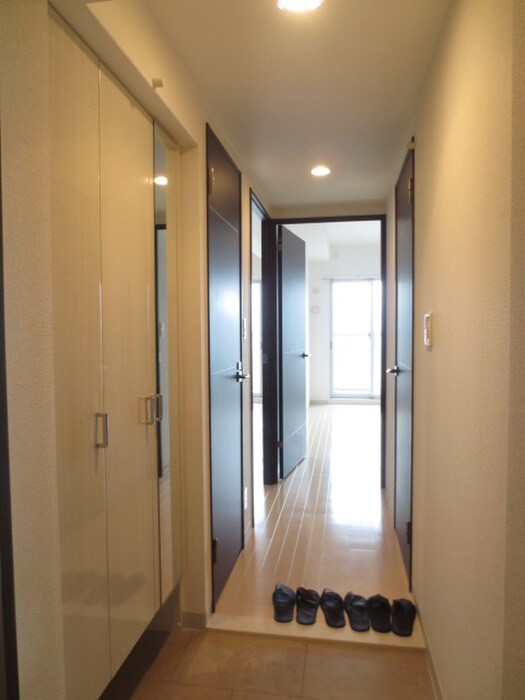 物件内観写真19　(玄関)