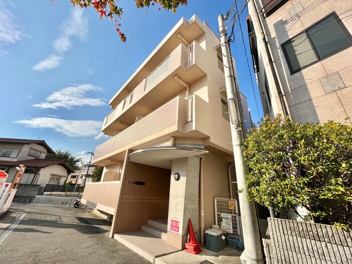 物件外観写真4　(駐車場)