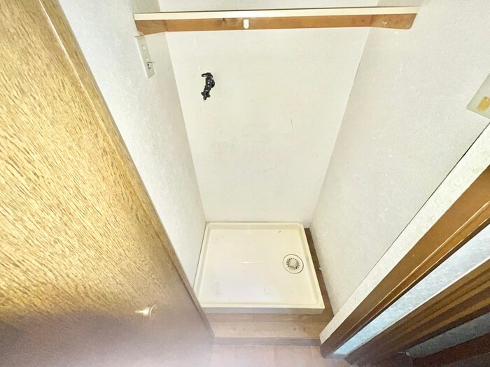 物件内観写真20　(洗濯機置場)