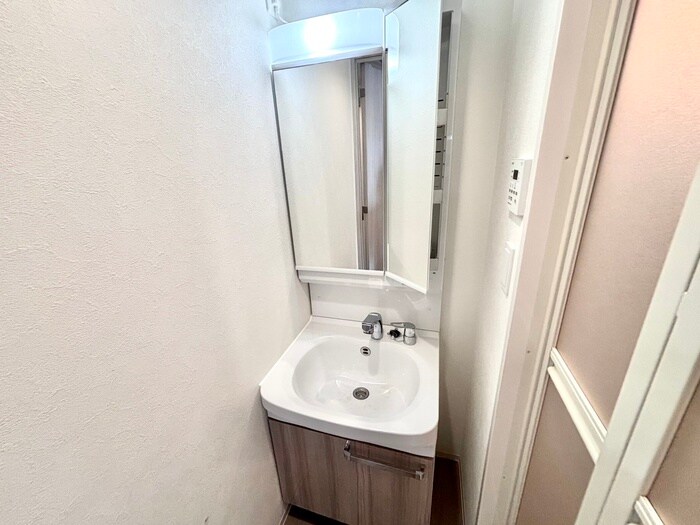 物件内観写真10　(洗面)