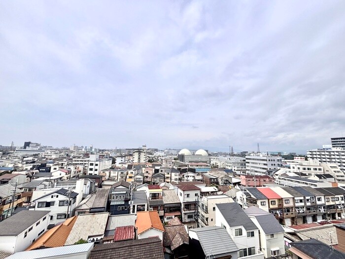 物件内観写真13　(室内からの展望)