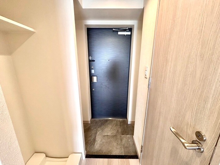 物件内観写真14　(玄関)