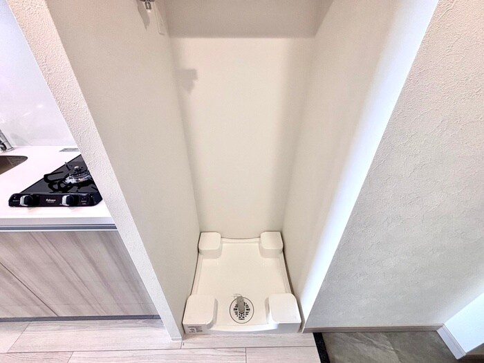 物件内観写真16　(洗濯機置場)