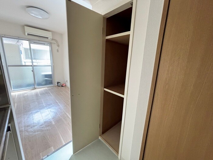 物件内観写真15　(収納)