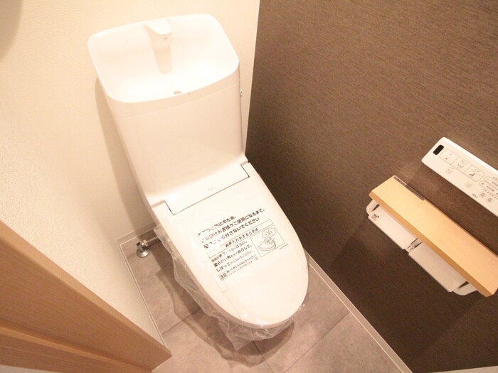 物件内観写真15　(トイレ)