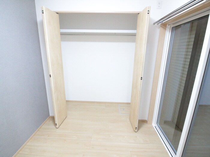 物件内観写真16　(収納)