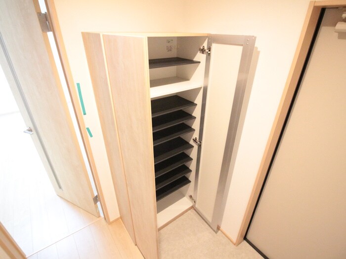 物件内観写真17　(靴箱)