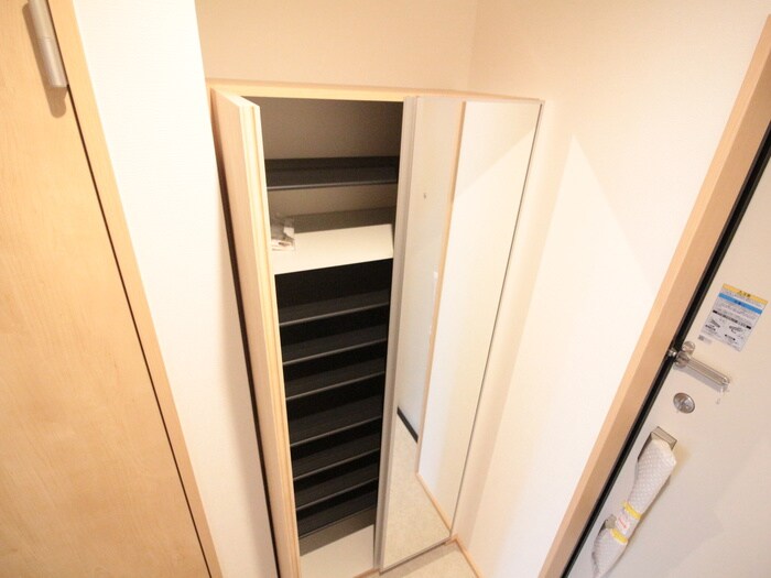 物件内観写真18　(靴箱)