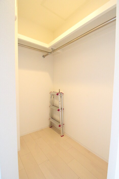 物件内観写真12　(収納)