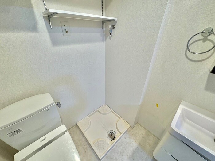 物件内観写真13　(洗濯機置場)