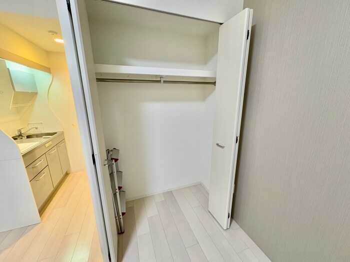 物件内観写真18　(収納)