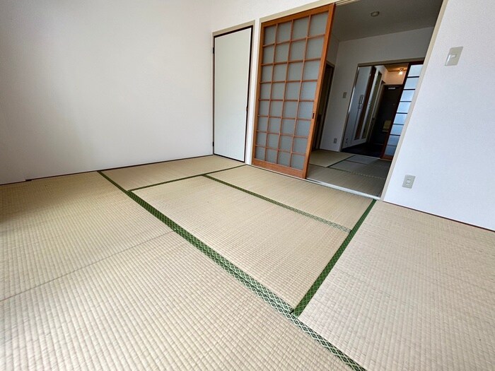 物件内観写真16　(居室)