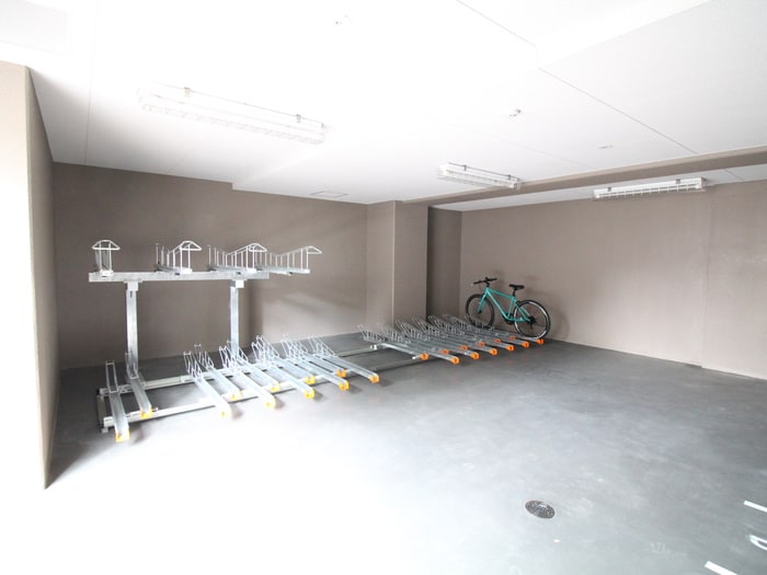 物件外観写真5　(駐輪場)