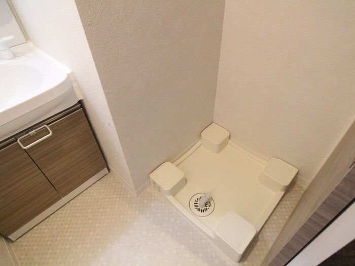 物件内観写真11　(洗濯機置場)