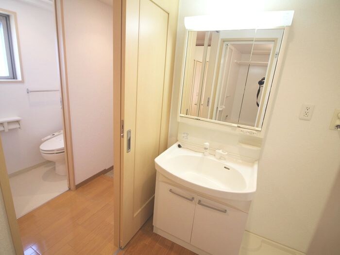 物件内観写真12　(洗面)