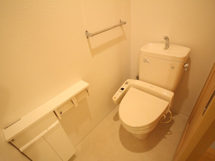 物件内観写真12　(トイレ)