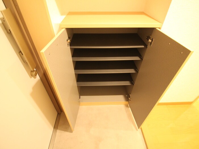 物件内観写真14　(靴箱)