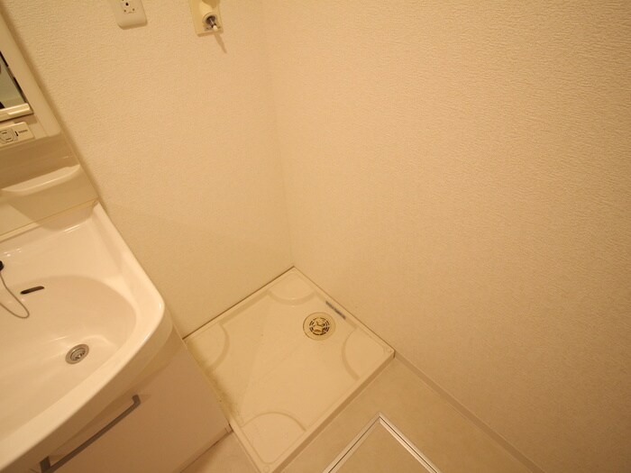 物件内観写真19　(洗濯機置場)