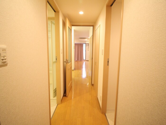 物件内観写真21　(廊下)