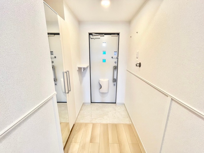 物件内観写真14　(玄関)