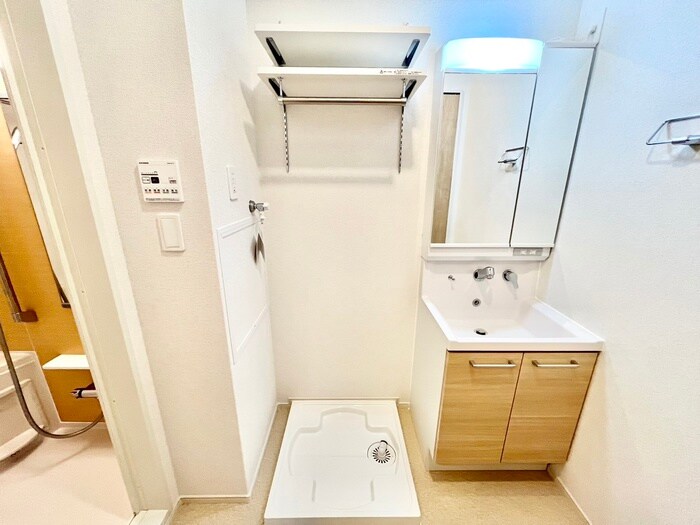 物件内観写真16　(洗濯機置場)