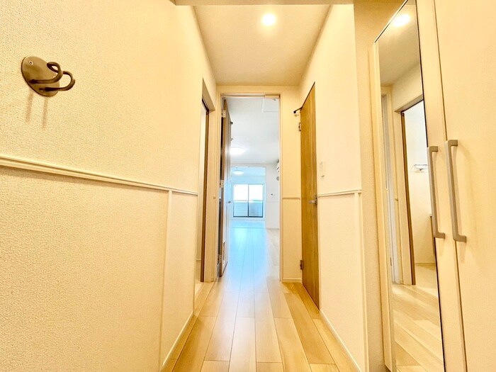 物件内観写真17　(廊下)