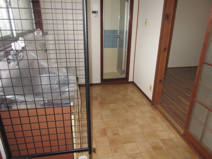 物件内観写真8　(廊下)