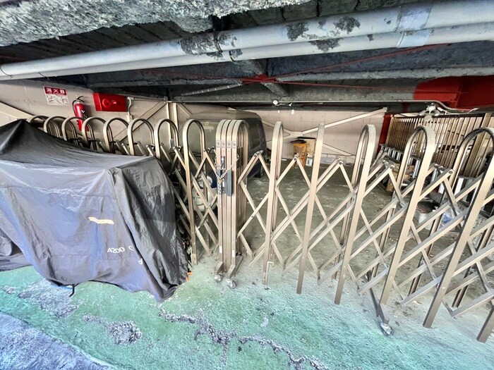 物件外観写真5　(駐車場)