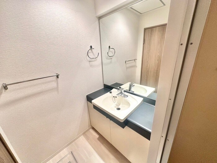 物件内観写真13　(洗面)