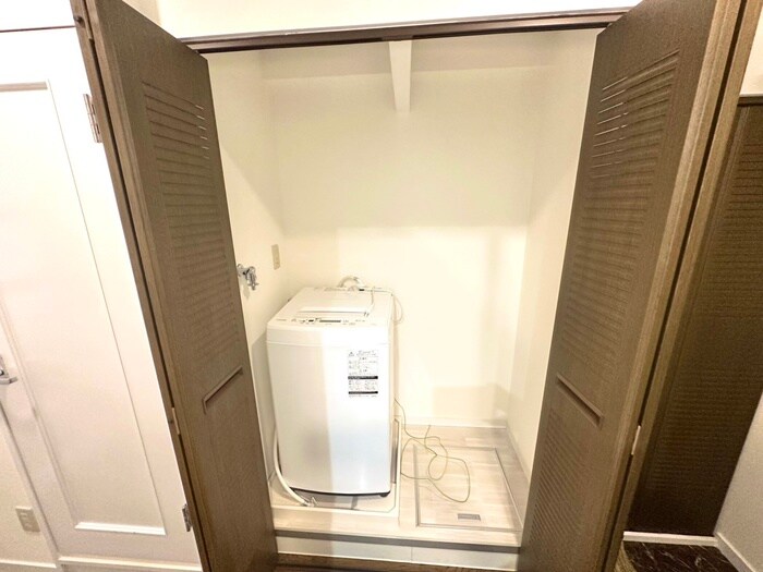 物件内観写真16　(洗濯機置場)