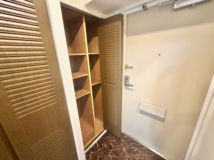 物件内観写真20　(靴箱)