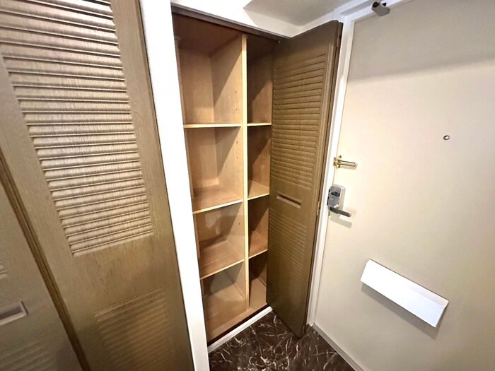 物件内観写真20　(靴箱)