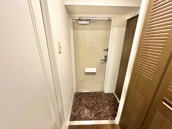物件内観写真20　(玄関)