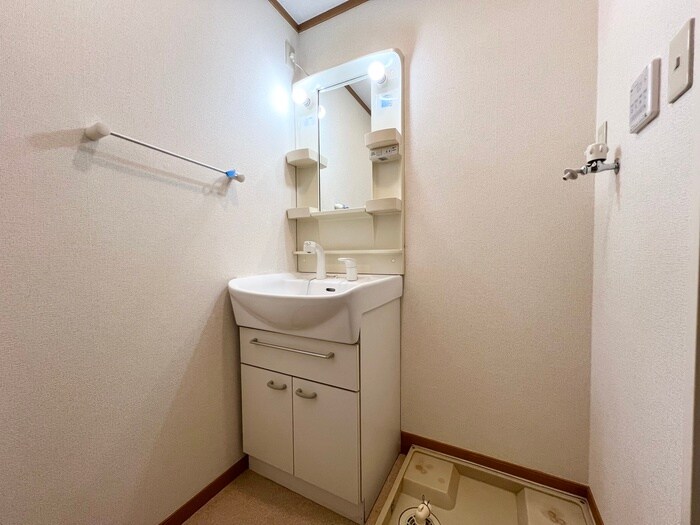 物件内観写真14　(洗面)